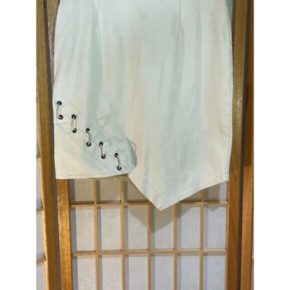 TOBIâSPâVeganâLeather AsymmetricalâSkirt - Picture 4 of 12